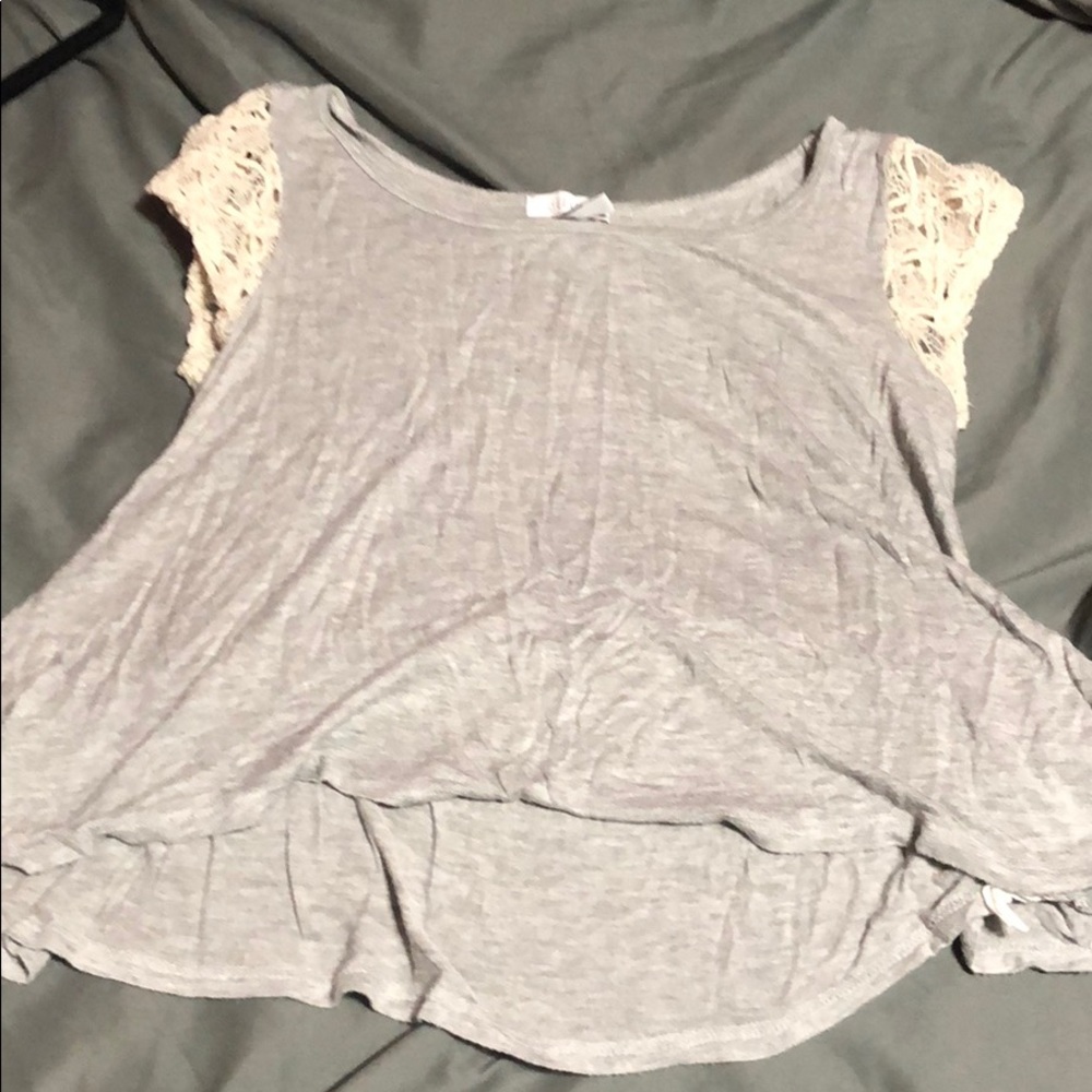 Grey top